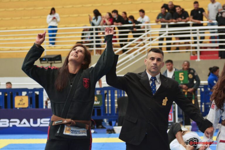 mae-e-atleta-de-jiu-jitsu