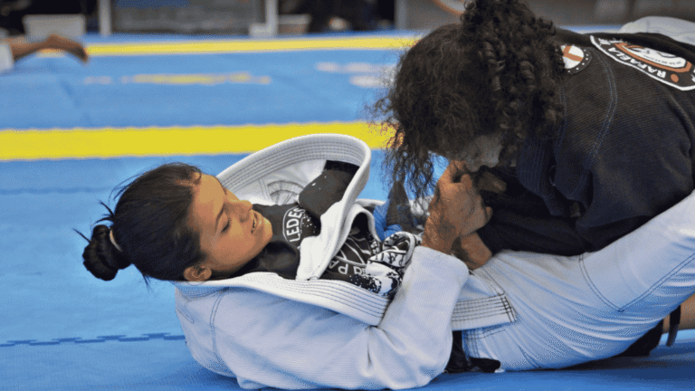 Segurança e higiene no jiu jitsu feminino: treino no tatame