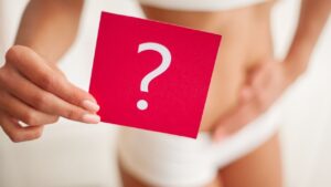 Mulher treinando jiu-jitsu durante a menstruação